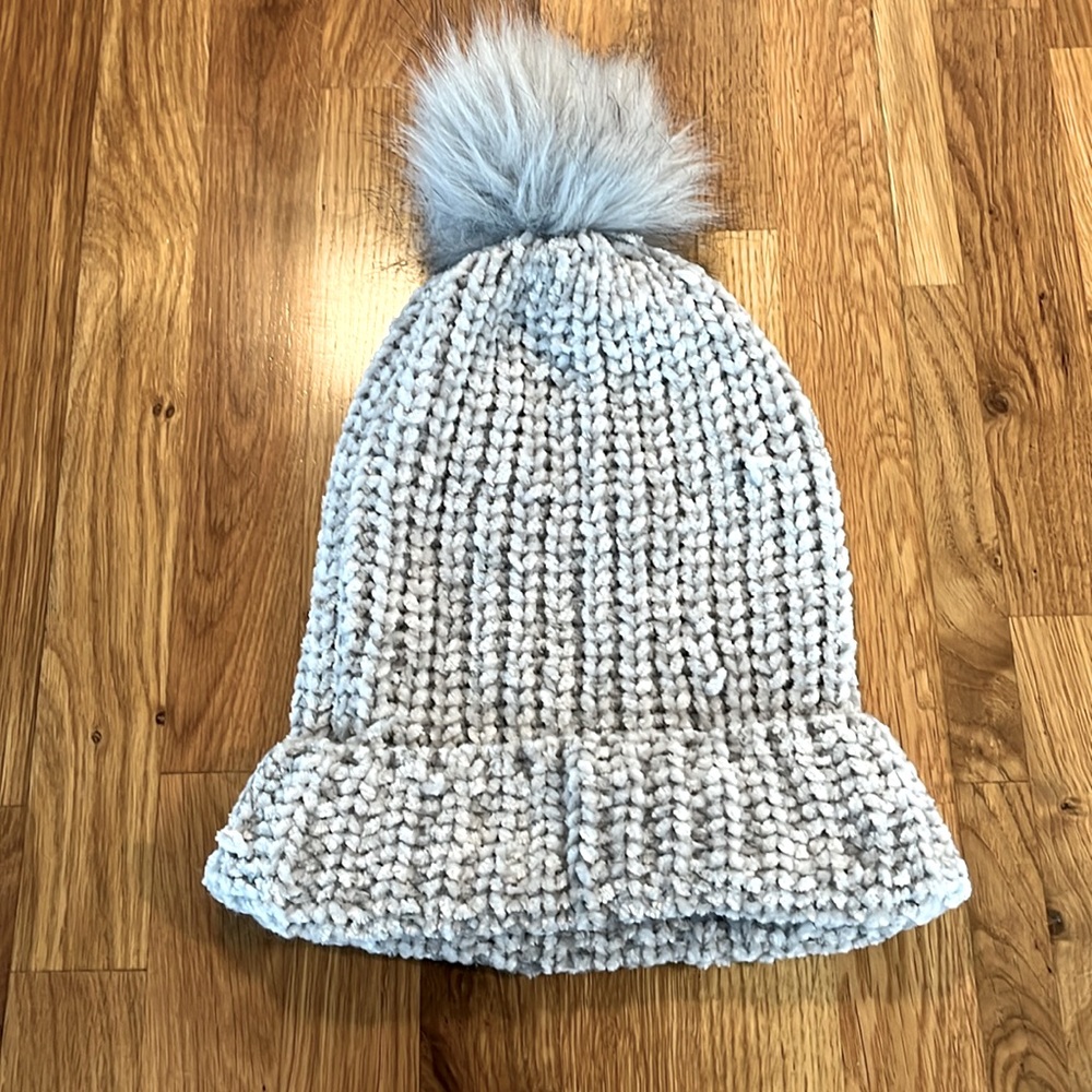 Alltrue Jules Kae Pom Beanie, light gray